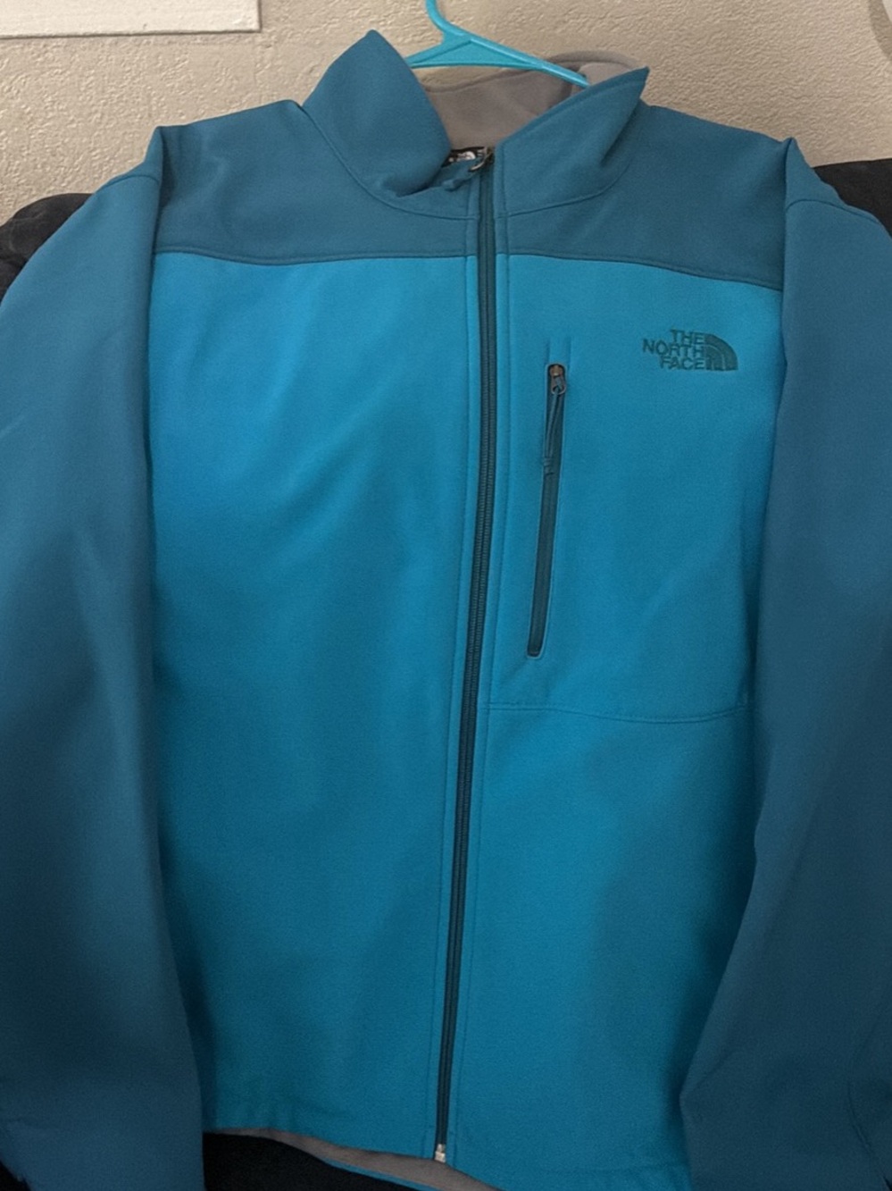 The North Face Men's Teal/Teal Blue Softshell Jacket